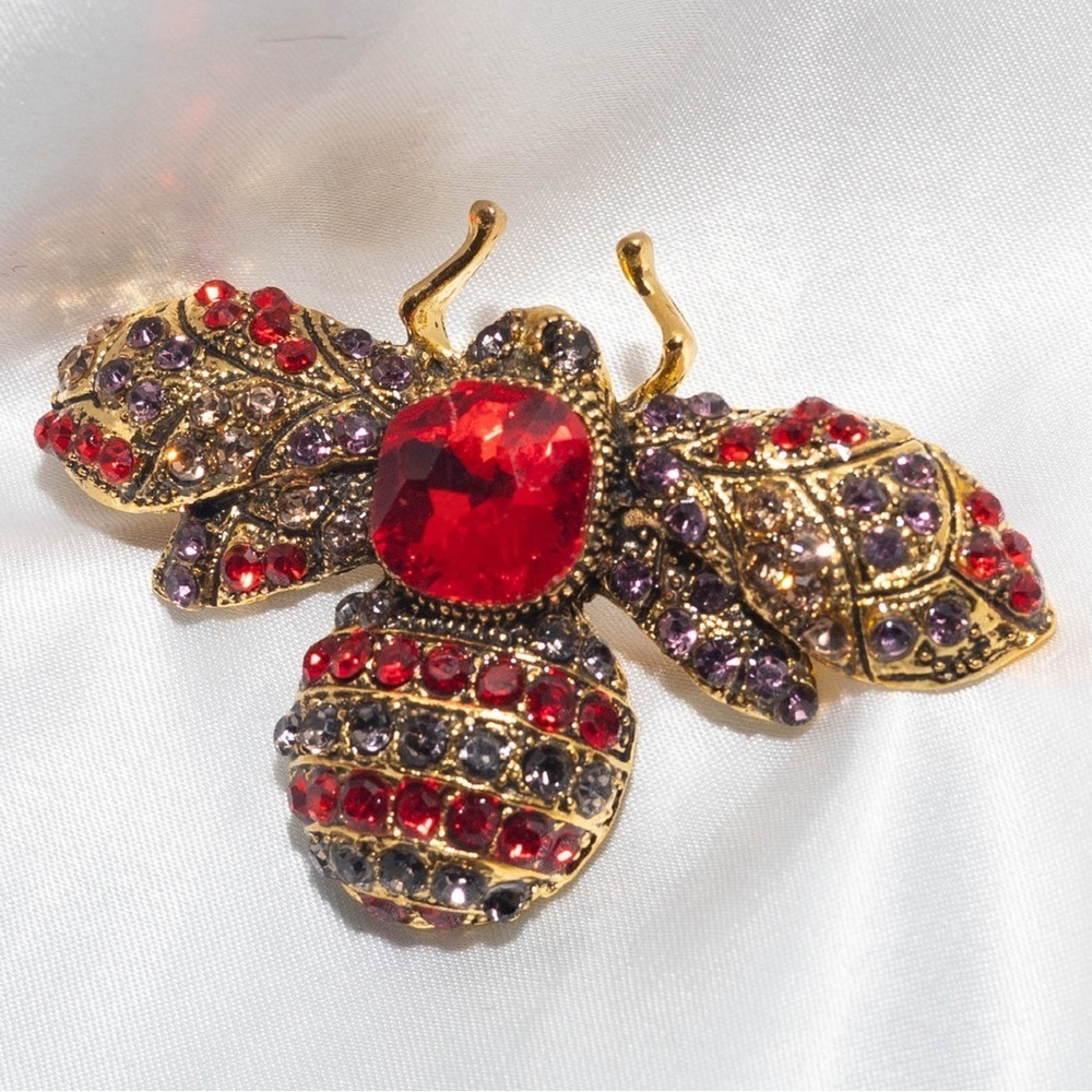 ✨Betsey Johnson Moira Red Crystal Moth Brooch